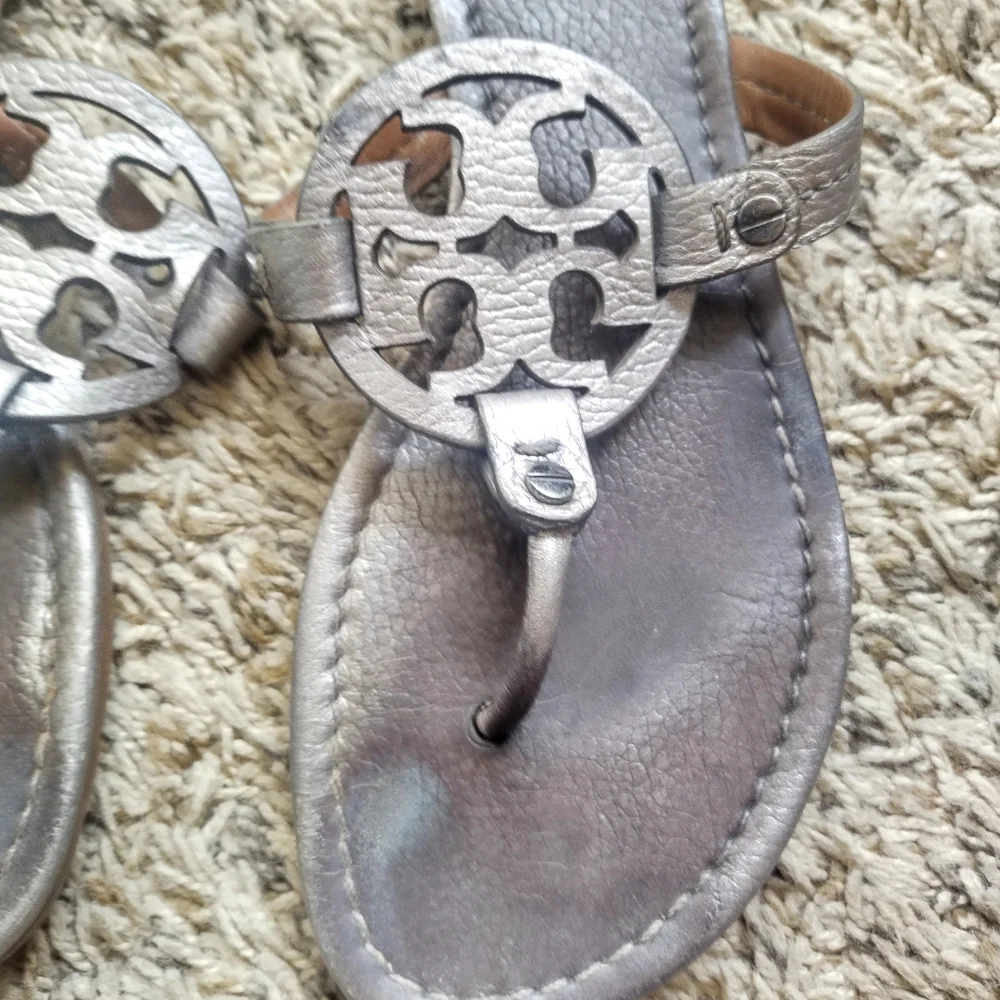 AS IS Tory Burch Miller Metallic Grey Logo Sandals Sz 8